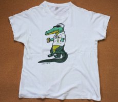 画像2: 70s USA製 Hanes ワニ 染み込みプリントTシャツ 白 L (2)