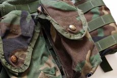 画像10: 00s 米軍 U.S.ARMY ウッドランドカモ MOLLE 2 FLC ベスト マガジンポーチ付き (10)