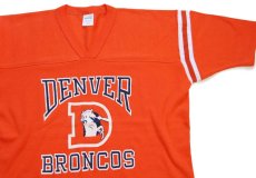 画像1: 70s LOGO7 NFL DENVER BRONCOS Vネック フットボールTシャツ オレンジ L (1)