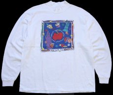 画像1: 90s USA製 MACY'S THANKSGIVING DAY EVENT STAFF ニューヨーク 両面プリント アート モックネック コットン 長袖Tシャツ 白 XL (1)