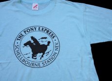 画像1: 80s USA製 THE PONY EXPRESS SCHELLBOURNE STATION NEV. 乗馬柄 Tシャツ 水色 XL (1)