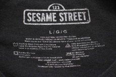 画像5: SESAME STREETセサミストリート クッキーモンスター ティラノサウルス 恐竜 宇宙 コットンTシャツ 黒 L (5)