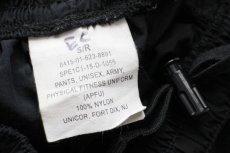 画像6: 15 米軍 U.S.ARMY ロゴ刺繍 APFU トレーニング ナイロンパンツ 黒 S/R★15 IPFU (6)