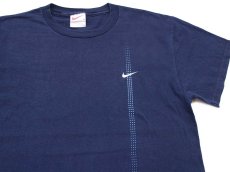 画像1: 00s NIKEナイキ スウッシュ コットンTシャツ 紺 M (1)