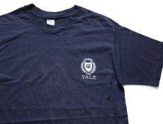 画像1: 80s USA製 Championチャンピオン YALE ひび割れプリント コットンTシャツ 紺 L (1)