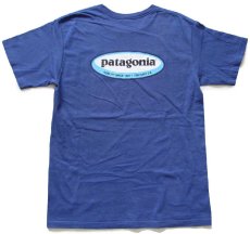 画像1: 90s USA製 patagoniaパタゴニア Beneficial T's オーバルロゴ オーガニックコットンTシャツ 青 S (1)