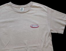 画像3: 90s USA製 patagoniaパタゴニア Beneficial T's オーバルロゴ オーガニックコットンTシャツ グレーベージュ S (3)