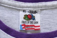 画像4: 90s USA製 FRUIT OF THE LOOM 無地 レイヤードネック&スリーブ コットンTシャツ 杢ライトグレー×紫 XL (4)