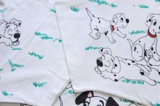 画像6: 90s USA製 Disneyディズニー 101匹わんちゃん 染み込み オールオーバープリント コットンTシャツ 白 (6)