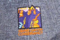 画像5: GRAND CANYON CONSERVANCY 刺繍 ツートン 切り替え ポリエステル×フェイクレザー キャップ ブルー×茶 (5)